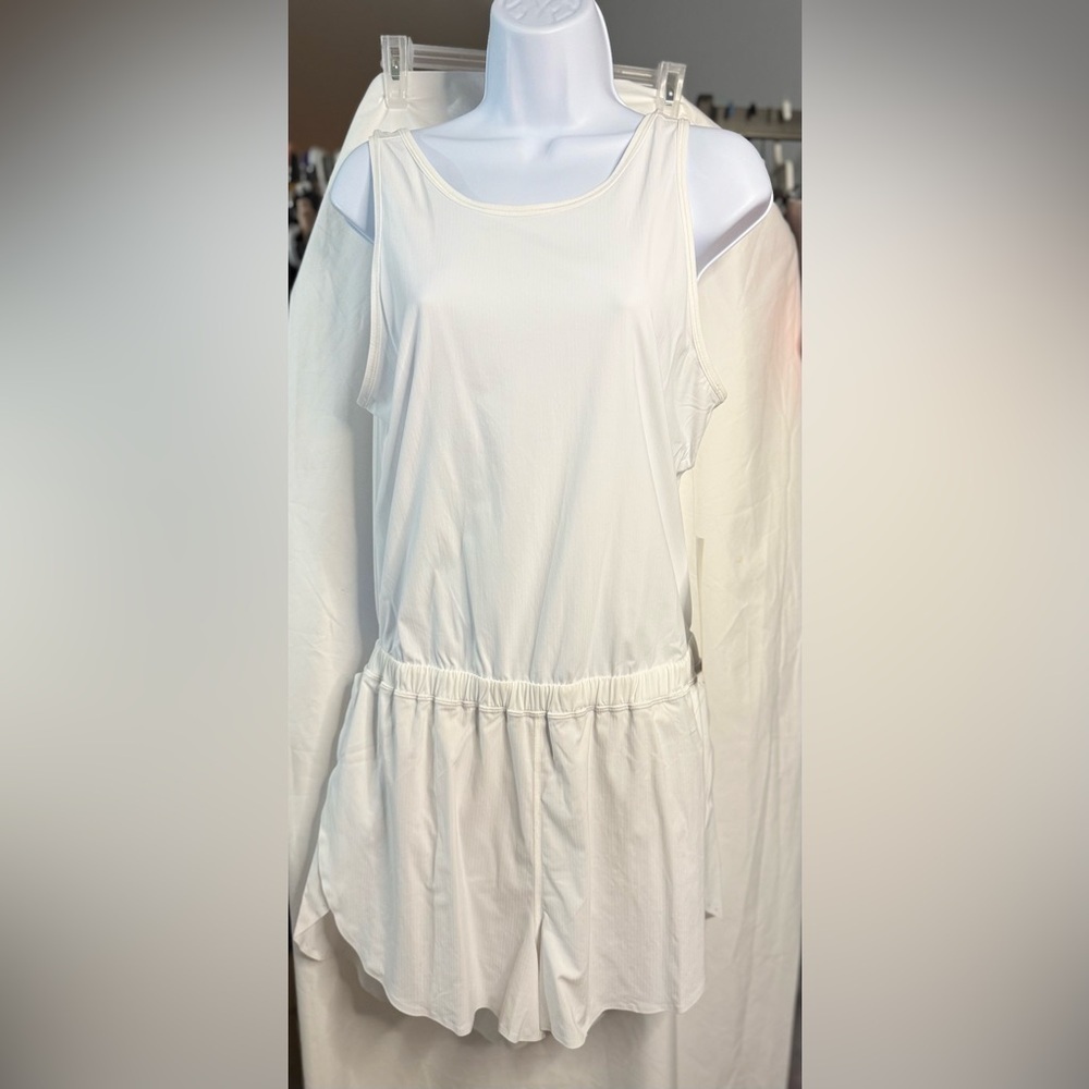 Lululemon Open-Back Running Romper 3" White Size 10
NEW WITH TAGS - Picture 8 of 9